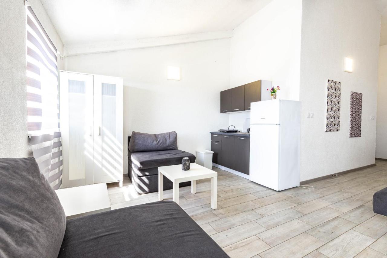 Villa Apartments Anifil Novalja Zewnętrze zdjęcie